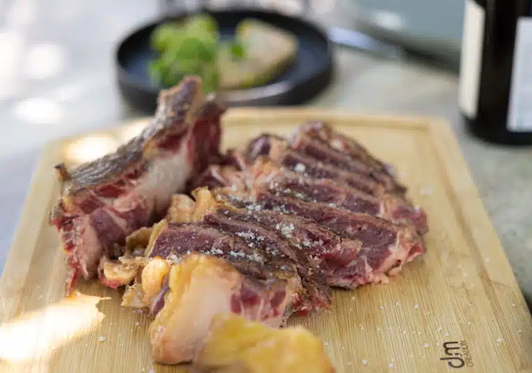 Goûtez à nos côtes de boeuf dans notre restaurant du pays basque