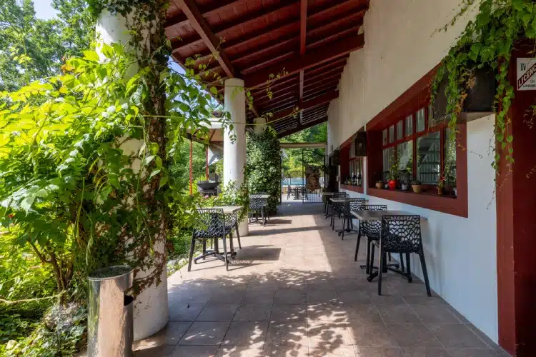 intérieur restaurant Iduki pays basque