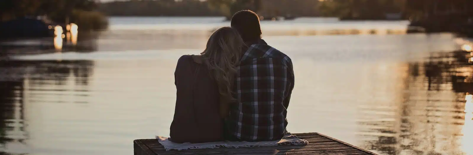 En couple