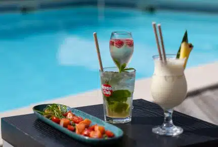 Piscine hôtel basque